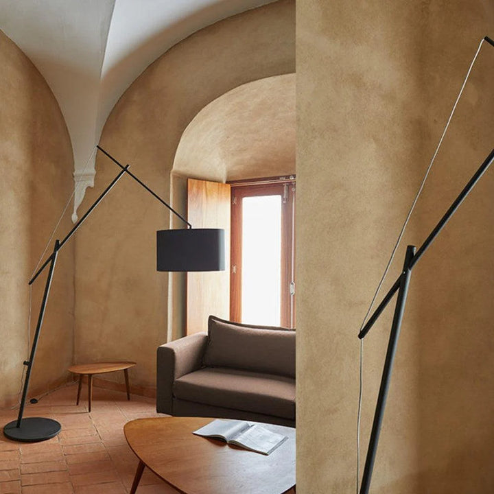 Ario Floor Lamp – Matt Black