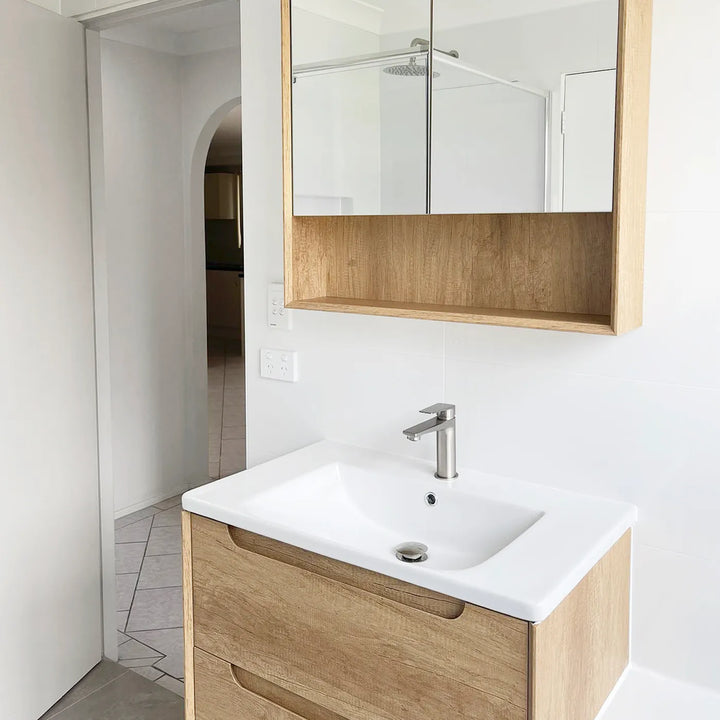Byron 750x800 Natural Oak Shaving Cabinet – Elegant Wall-Mounted Design with Soft Closing Doors