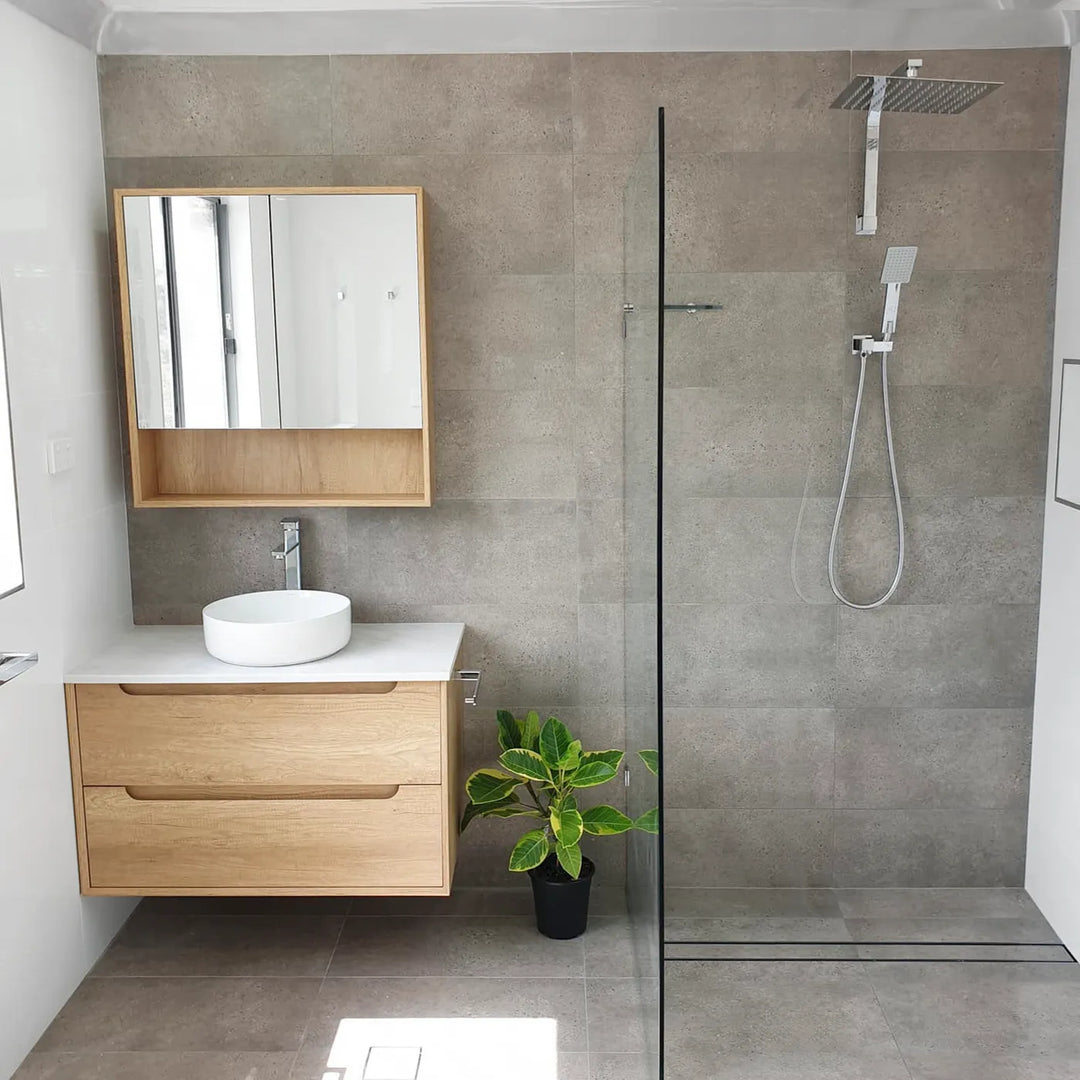 Byron 900x800 Natural Oak Shaving Cabinet – Modern Wall-Mounted Design with Soft Closing Doors