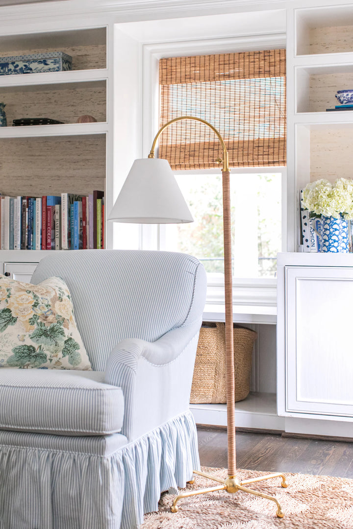 Curves No.1 Floor Lamp – Modern Elegance and Stylish Lighting