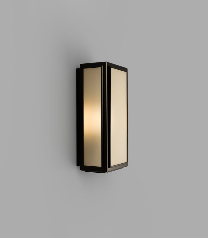 Lille Medium Wall Light - Frosted Elegance