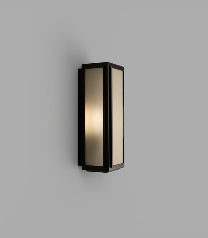 Lille Small Wall Light - Frosted Elegance