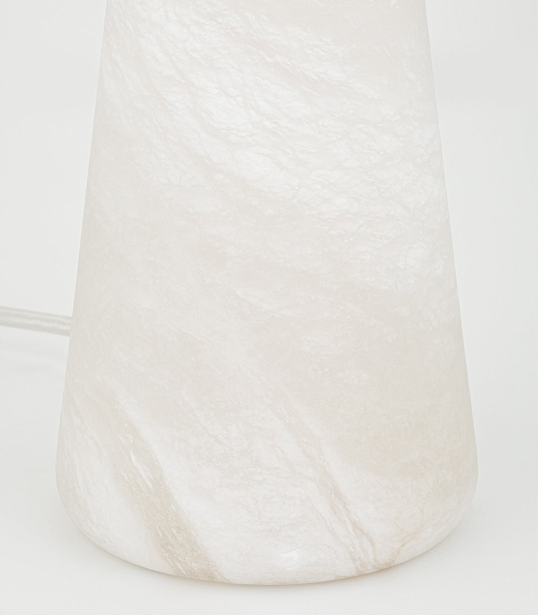 Montgomery Table Lamp – Elegant Lighting for Any Space