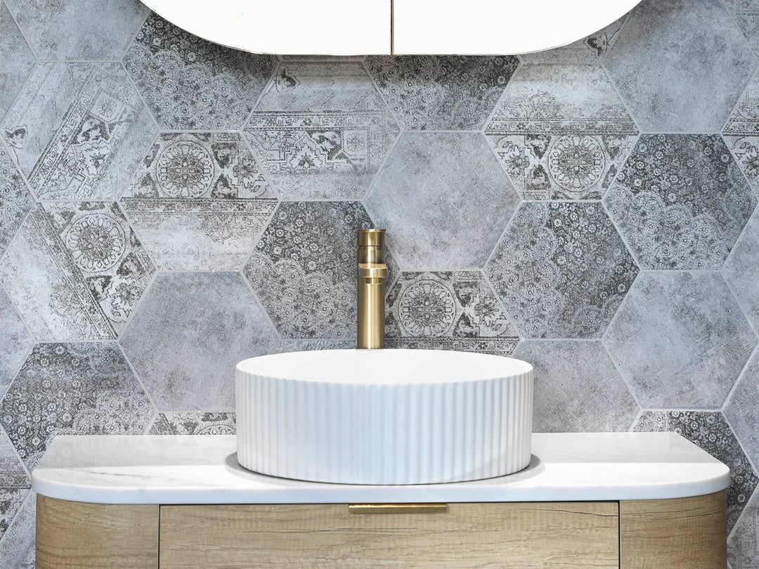 Marlo Round Fluted Basin 400x400x125 Matte Black & White