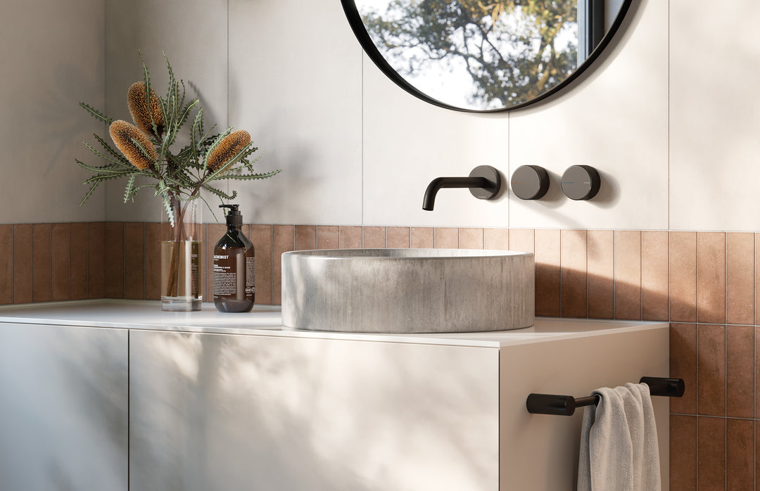 Axia Wall Basin / Bath Curved Outlet Hostess Set 180mm